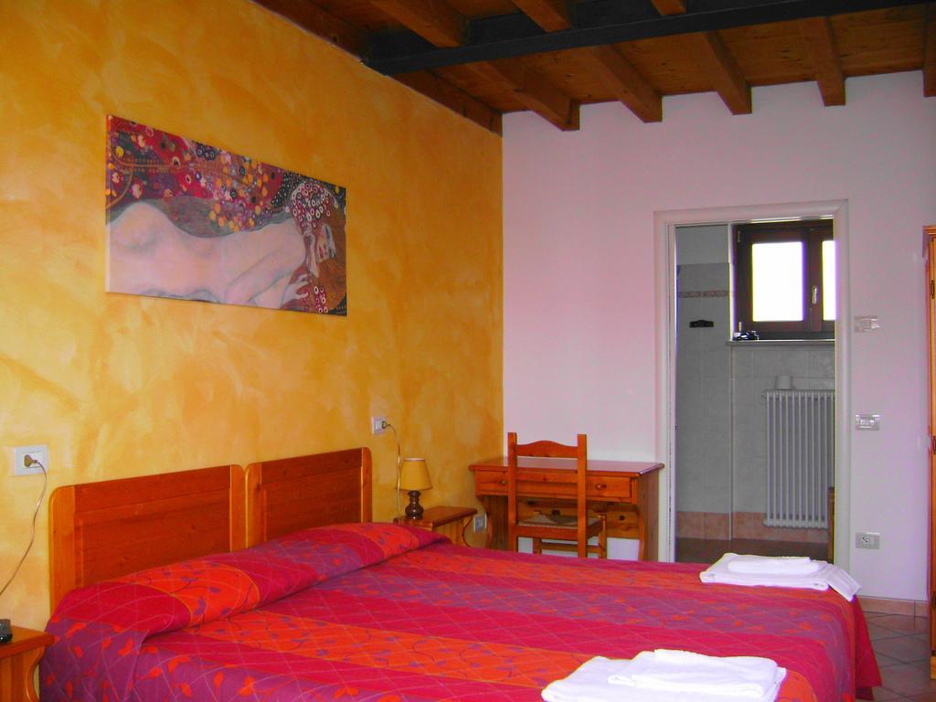 Agriturismo Le Sigalette Salionze Værelse billede