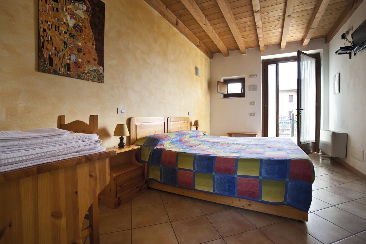 Agriturismo Le Sigalette Salionze Eksteriør billede